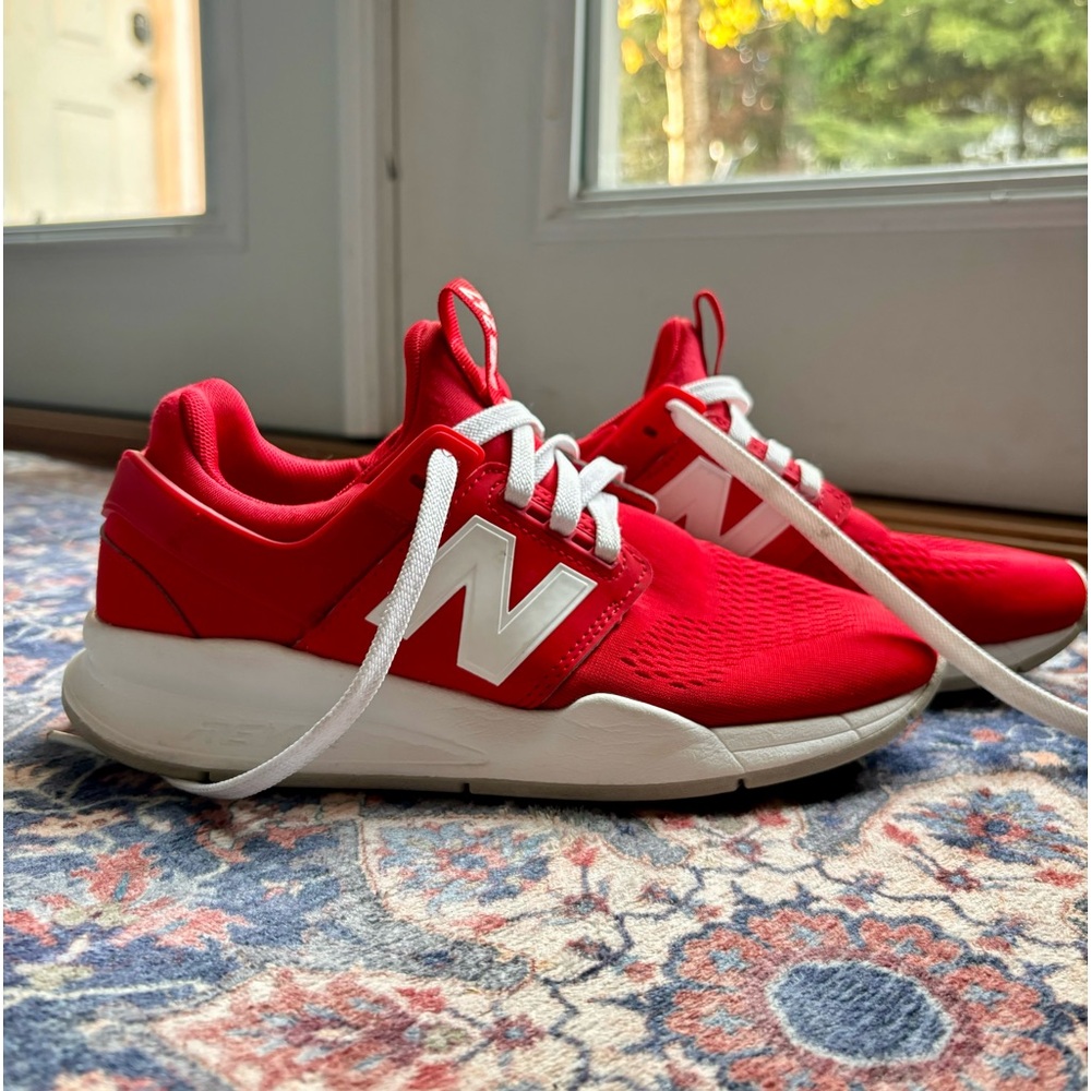 New Balance 247 REVlite Red/White Athletic Shoes, size 7